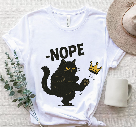 No Kings in America Black Cat Shirt, No Kings Shirt, Funny Political Meme T-Shirt, Patriotic Shirt, Lady Liberty Shirt, Social Justice Shirt Ady Store