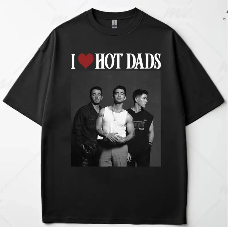 I Love Hot Dads Shirt, 20th Anniversary Tour 2025, Living The Dream Tour 2025 Tee, Fan Merchandise Ady Store